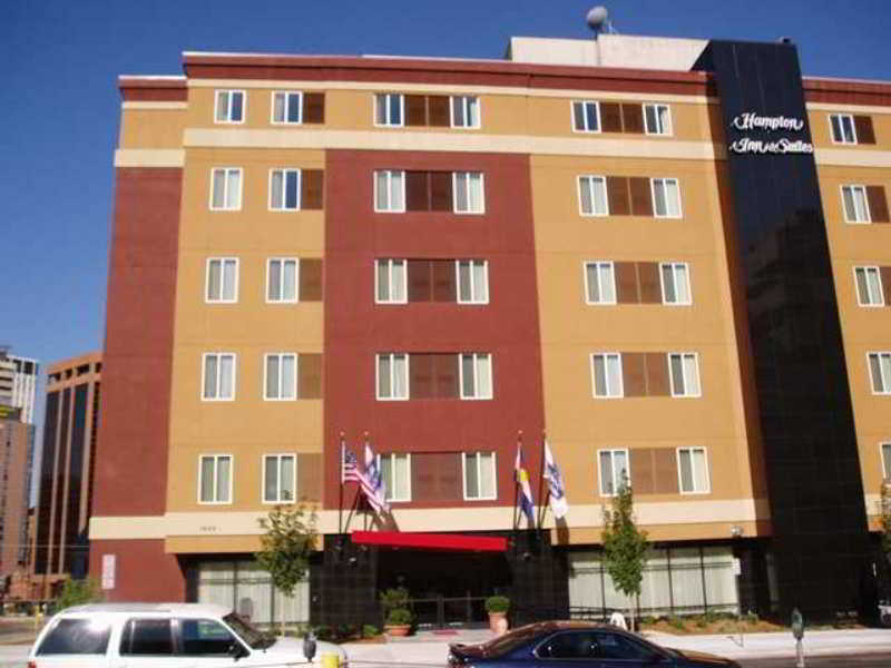 Hampton Inn & Suites Denver-Downtown Exterior photo